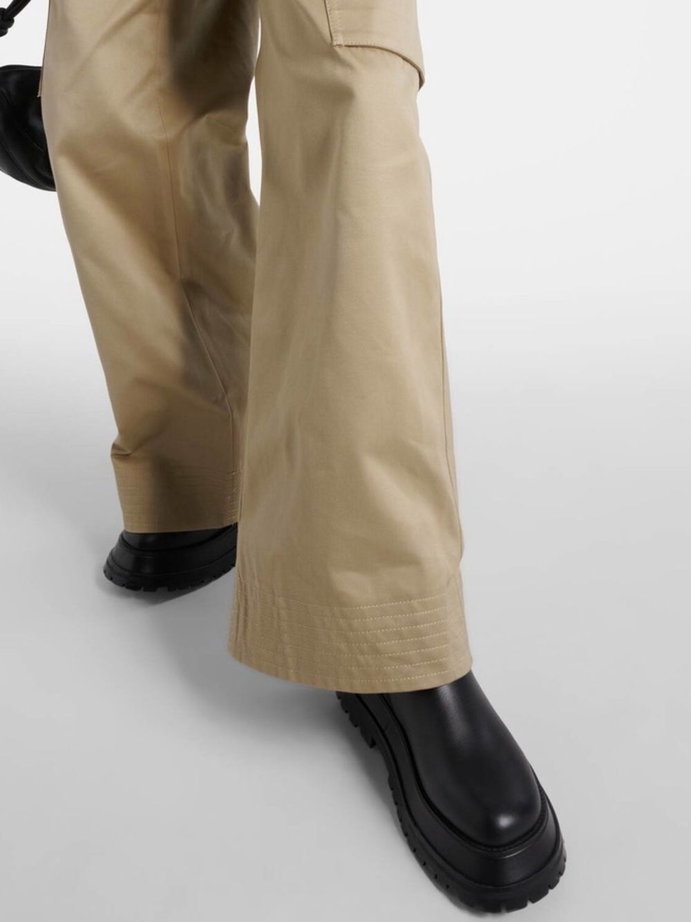 Sacai Wide-Leg Cargo Trousers. New, with tag. - Picture 6 of 16
